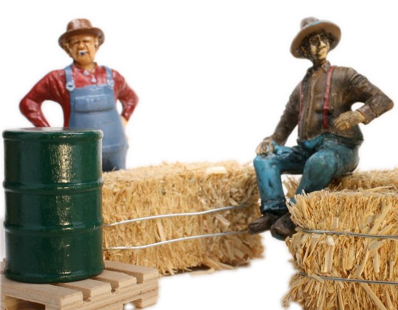 Hay Bales - G Scale - Real Hay - 2" Long - 101-0802