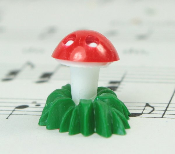 Small Mushrooms In Grass - Set of 4  - 203-3-2503