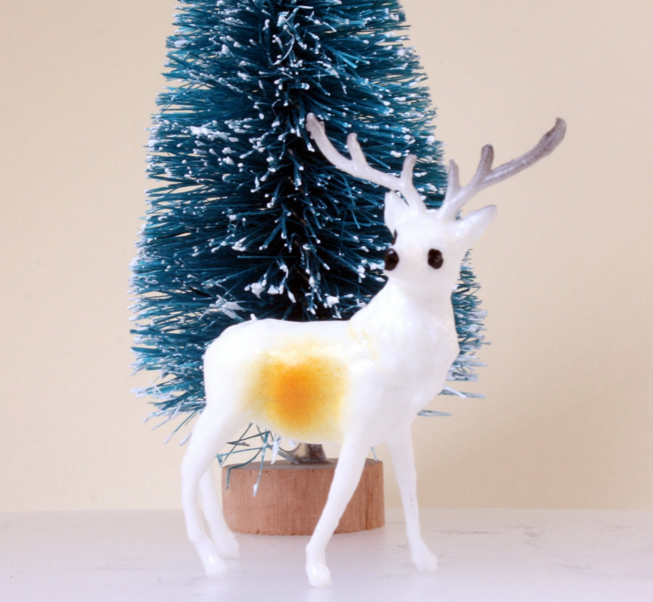 Reindeer- 1.5" - 1960s Retro Style - 204-8820