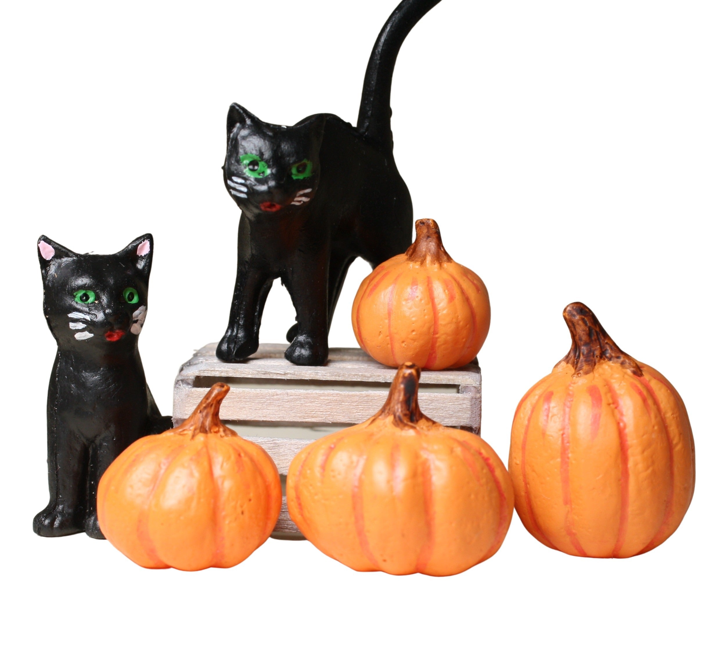 Pumpkins - Resin - Set of 4 - Different Sizes 1"  - 204-8822