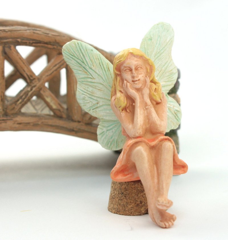 Fairy - Sitting Pretty -  2.5" Tall - 207-1082