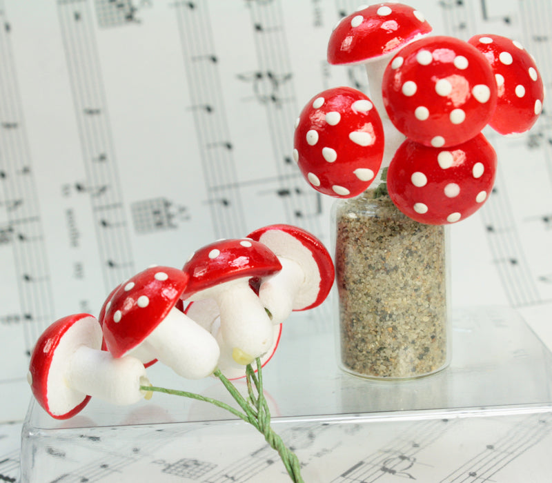 Red - Large Cotton Spun Mushrooms  - Set of 10 - (218-0114)