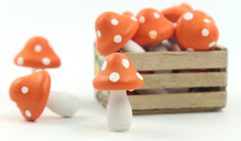 Orange - Wood - Hand Crafted - 3/4" Mushrooms 218-0126