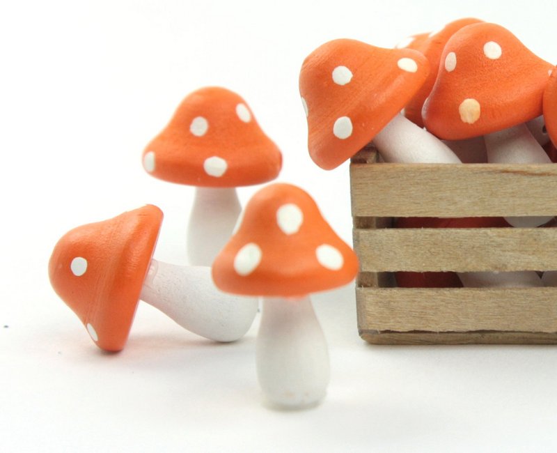 Orange - Wood - Hand Crafted - 3/4" Mushrooms 218-0126