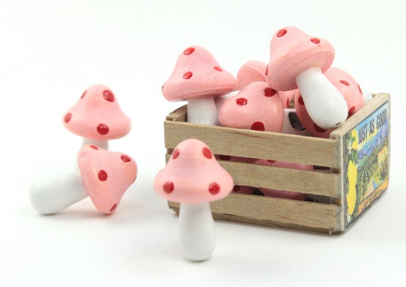 Pink - Wood - Hand Crafted - 3/4" Mushrooms 218-0127