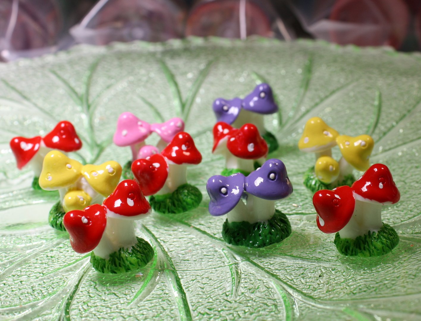 Mega-Mix  - Resin Hand Crafted Mushrooms! 10 pieces  218-0145