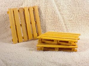 Cargo-To-Go: G Scale Freight Pallets - Station Detail - 101-0815