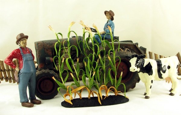 Cargo-To-Go: "G" Scale Corn Stalks - Farm Fresh! - 101-0849