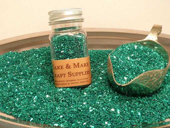 Green - Chunky Emerald Glass Glitter -  70 Grit