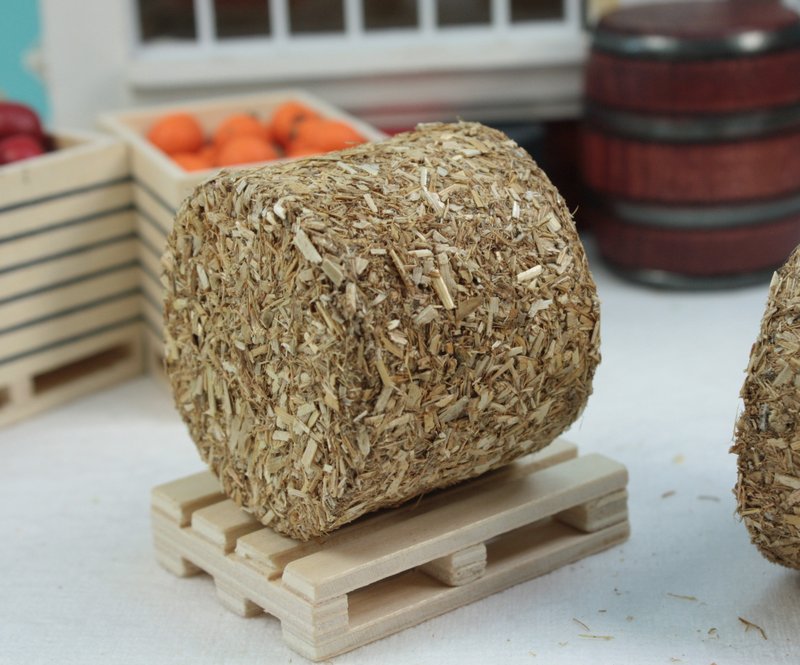 Round Hay Bales - set of 2 - 106-0703