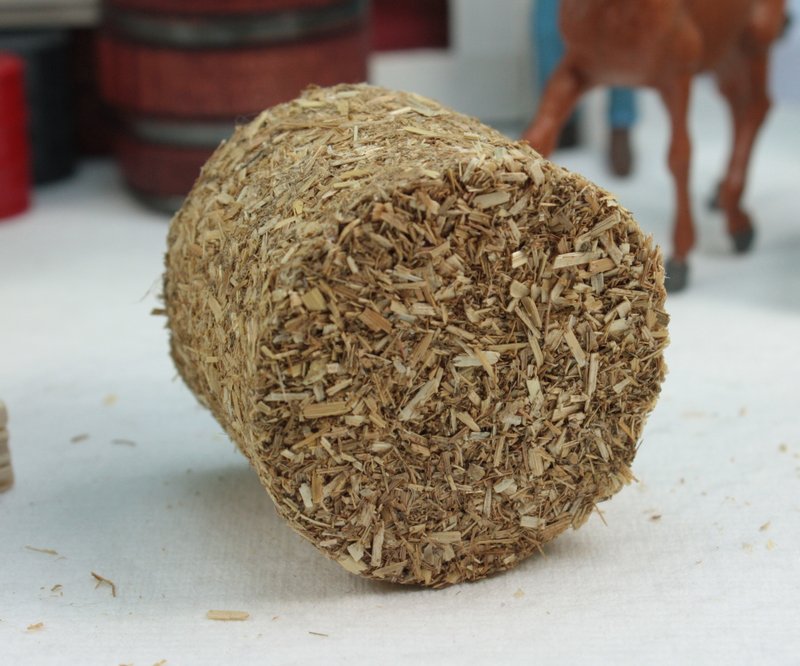 Round Hay Bales - set of 2 - 106-0703