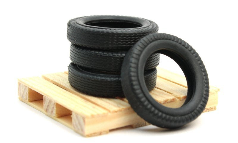 Tires & Pallet - Construction Layout - G Scale - 106-17014