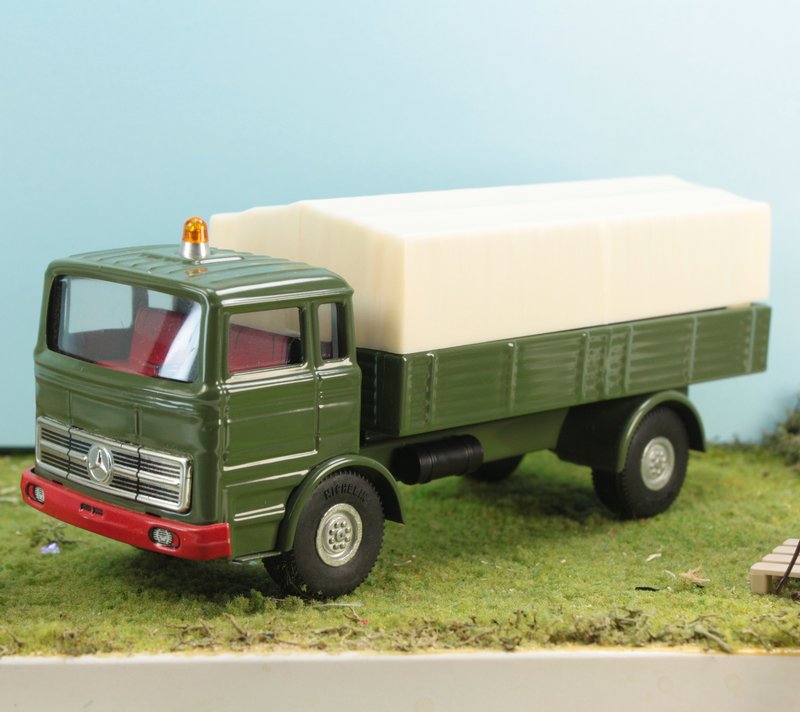 Mercedes Military Truck - 108-0663