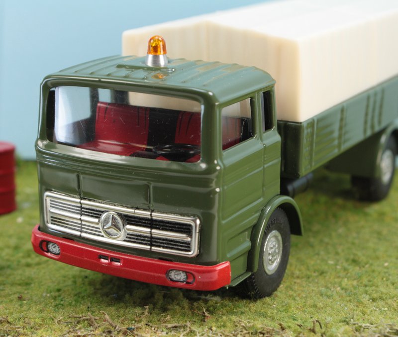 Mercedes Military Truck - 108-0663