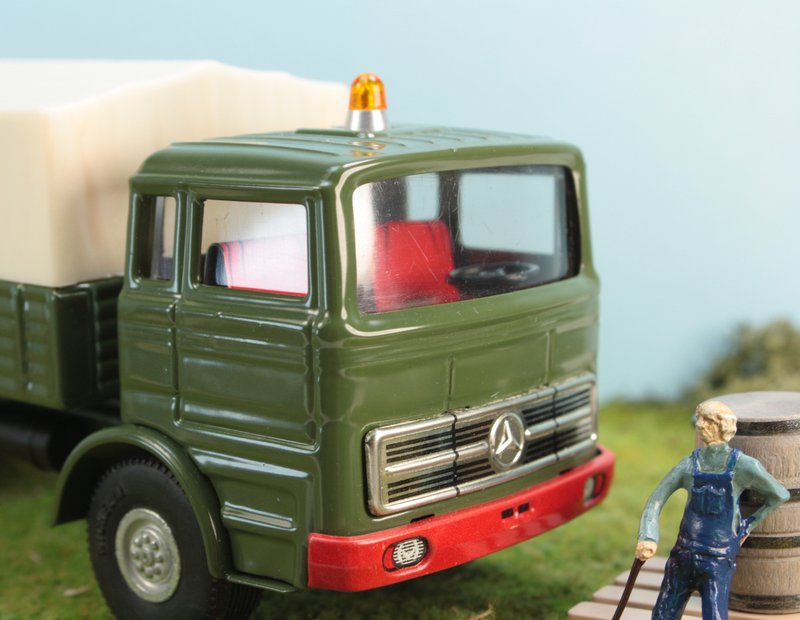 Mercedes Military Truck - 108-0663