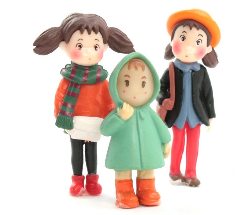 Girl - Wearing Raincoat - 1 1/4" Tall - 207-1208