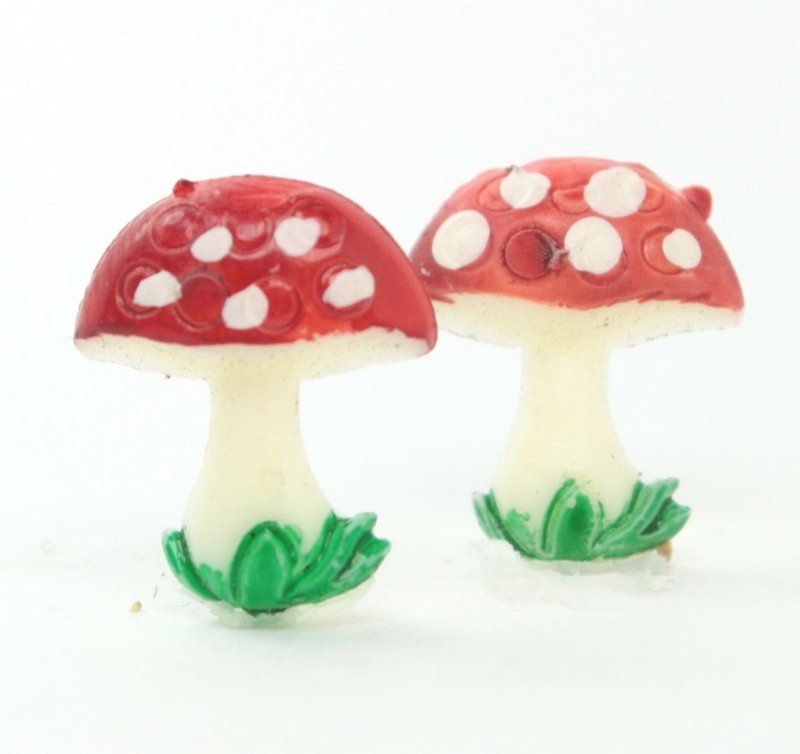 Vintage Mushroom Miniatures - German  - 12 pcs - IV3-2523